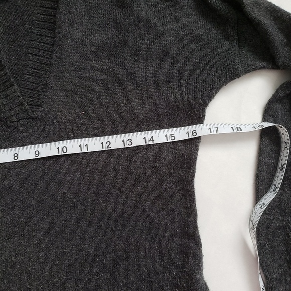 Old Navy Maternity hooded knit Sweater - Picture 4 of 7